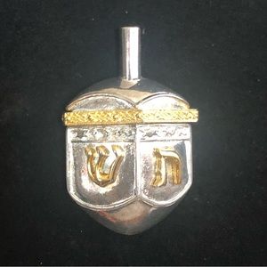 Dreidel Brooch by Darlene
